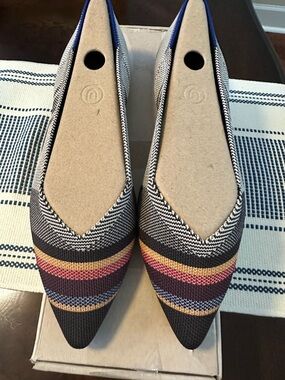 BNIB VIB Inverse Stripe Pointed Toe Knit Flats in Multicolor Stripes (RETIRED)